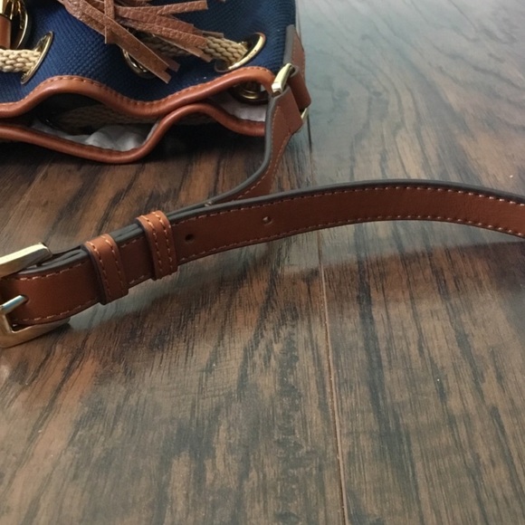 Michael Michael Kors Marina Navy Canvas Bag - Picture 4 of 8